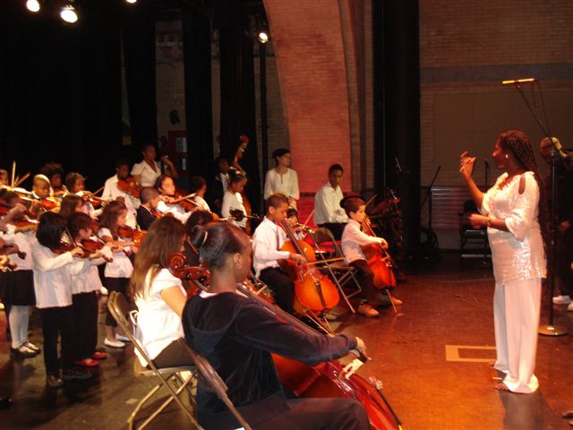 Akua Dixon conducting Hip-Hop Blues Strings 2008